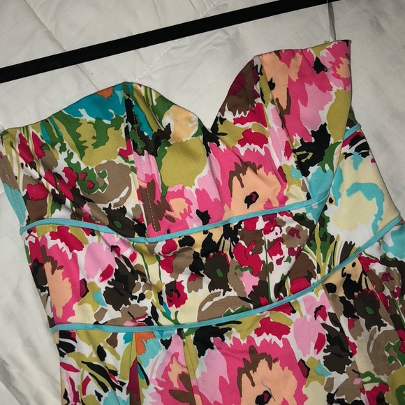 Sweetheart flower dress - Picture 2 of 3